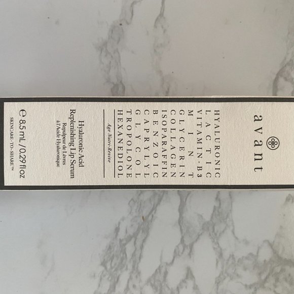 Hyaluronic Acid Replenishing Lip Serum - Picture 4 of 6